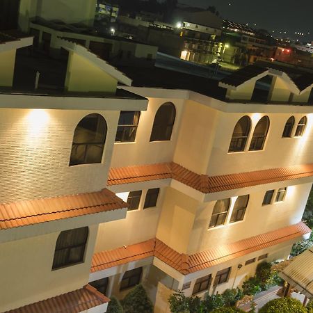 Hotel Premier 韦韦特南戈 外观 照片